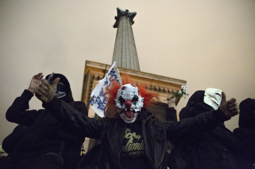 christiaantriebert:    Thousands of people in Central London, many of them dressed in Guy Fawkes masks, are taking part in the Million Mask March. They met a huge police force.