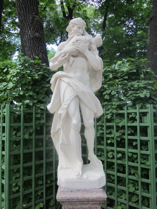 intaier:Sculptures of Roman Gods in Summer Garden, St.Petersburg.Pictures © In-Taier, 2013.The 