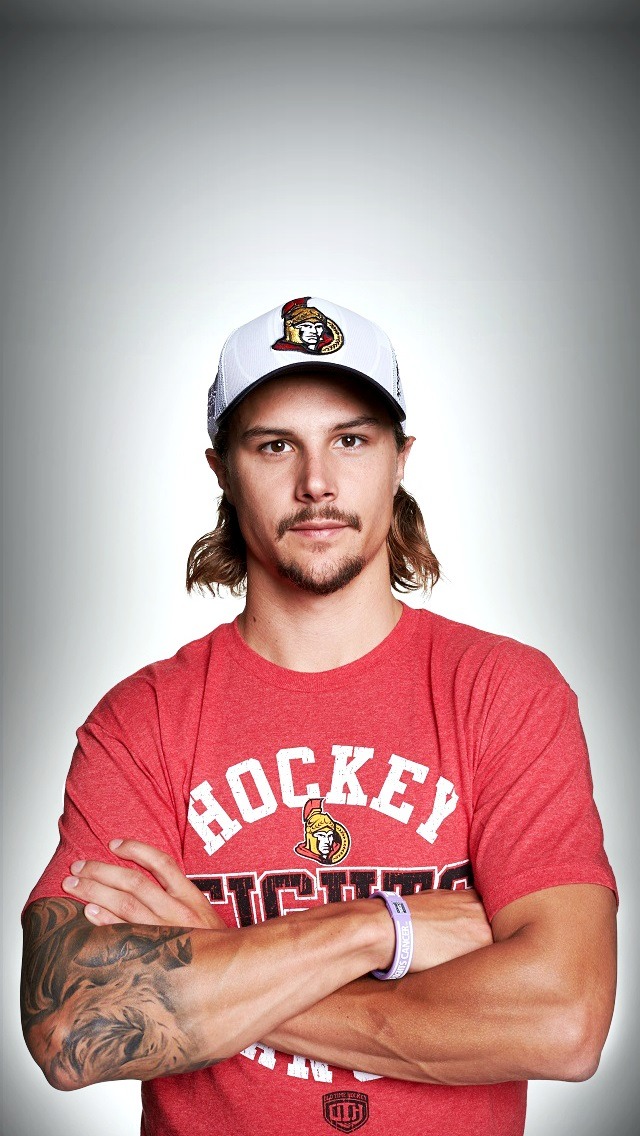 Ottawa Senators X:ssä: Your phone deserves this Erik Karlsson #NHLAllStar  lockscreen. WALLPAPER WEDNESDAY:    / X