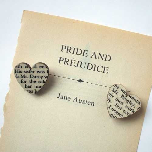 wordsnquotes:culturenlifestyle:Ingenious Recycled Brooches of Classic BooksHouse of Ismay is known a