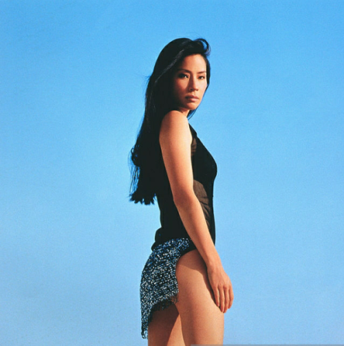 festivemomentspow:Lucy Liu, 1999