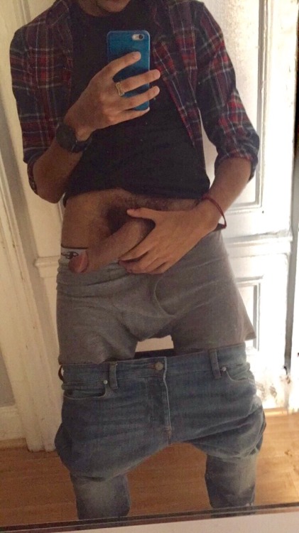 babiboi07:  SUBMISSION FROM: http://argustv.tumblr.com