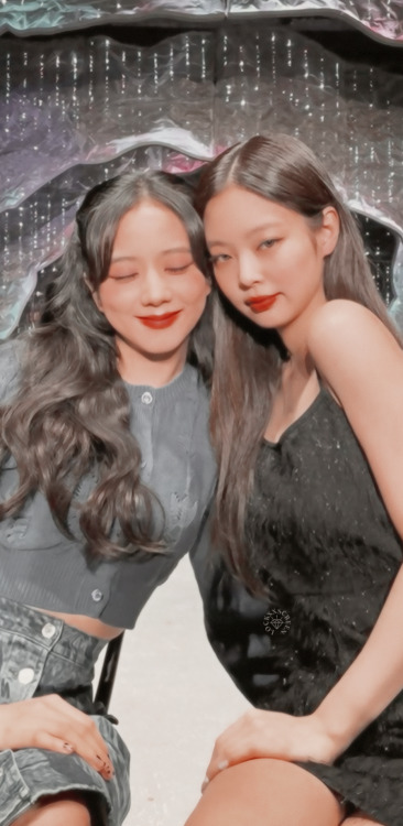 jensoo; BLACKPINKi believe in jensoo supremacylike or reblog if you save and don’t repost.by ana.