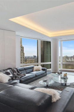 livingpursuit:  Apartment in Time Warner