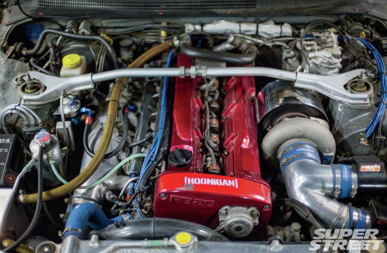 upyourexhaust:  Oval Auto R33 Nissan Skyline - Highway to HooningPhotos via SuperStreet