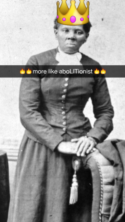 succotashes:  urspottieottie:  the786:  buzzfeedgeeky:  🔑 If Snapchat Had Existed Throughout Black History 🔑  Top 10 corniest things on the Internet  What geek ass nerd made this   beyond corny