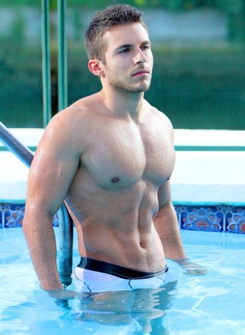 nickk1712:  Follow: http://nickk1712.tumblr.com.