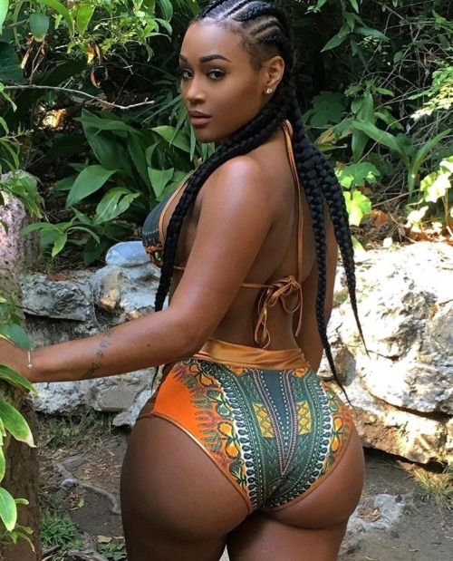 braidsforblackgirls:  http://instagram.com/lira_galore ✨