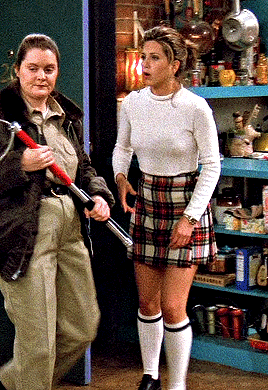 JENNIFER ANISTON As Rachel GreenFRIENDS | 1.19 The One Where The Monkey Gets Away