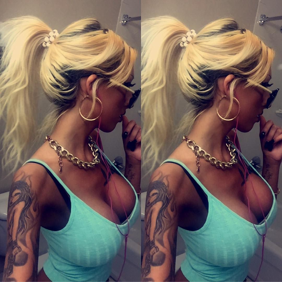 bustyig:  Instagram: labananax | More pictures of labananax More Busty Babes &amp;