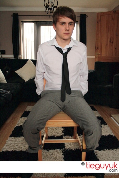 If you haven’t already joined the tieguyuk website, this hottie is worth the price of a subscr