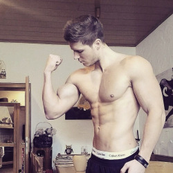 goddy654:  Hunks &amp; Hotties on goddy654.tumblr.com