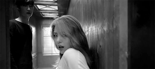 ailee-is-queen:Insane + Eye Contact