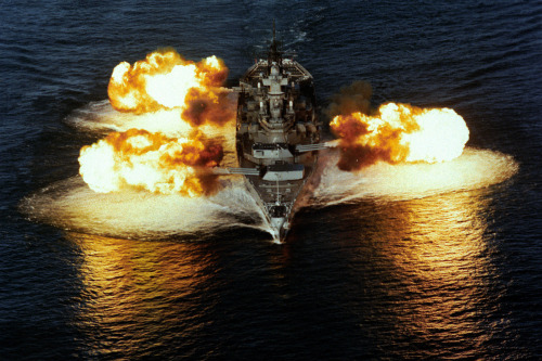 theenergyissue:  USS Iowa: The Most Powerful Battleship in the U.S. Navy The U.S. Navy’s Iowa-class battleships, first ordered in 1939 and 1940 to be used in World War II, were the most powerful ever built. The shockwaves created by its nine 16-inch