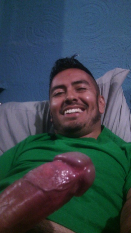 kinkyhairylatino:  Wooow 😍👅