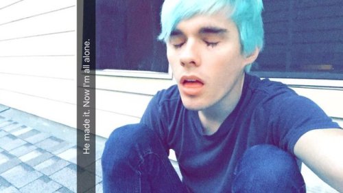 cravepeach:otto and awsten: a roof story