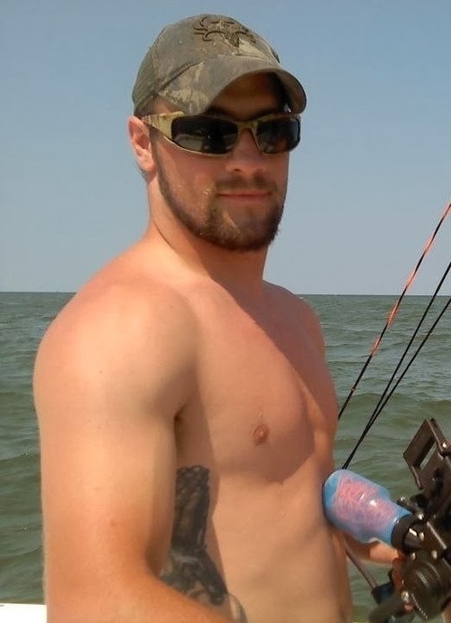 FOR MORE HOT MEN GO TO fklnfred.tumblr.com/