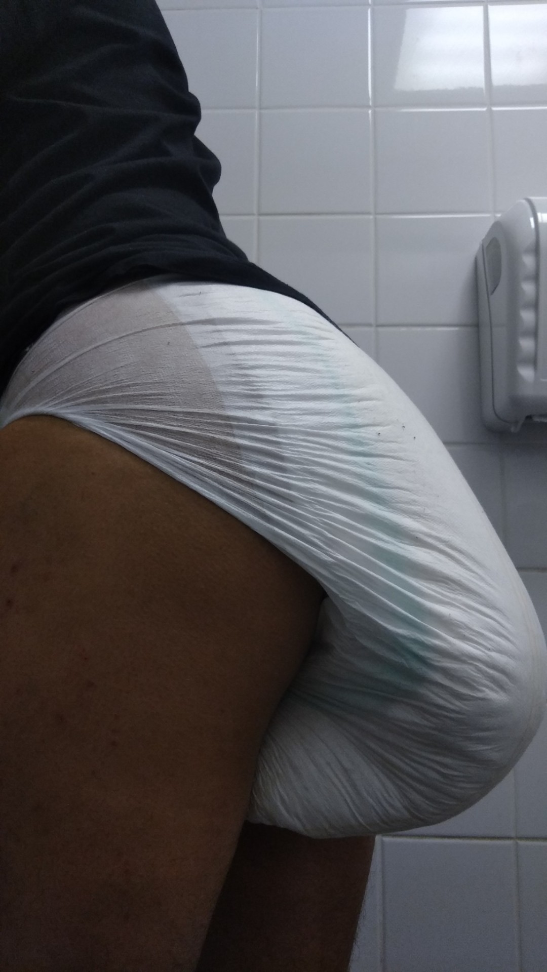 XXX diaperbigpooping: photo