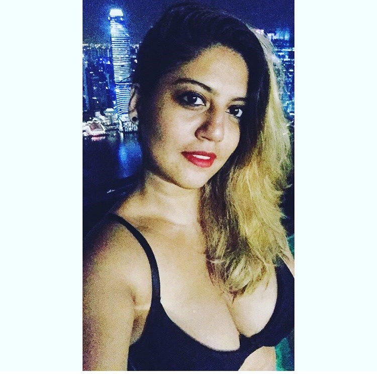 vandisaaraku:  sggirls123:  Sexy SG Indian  Big boobby
