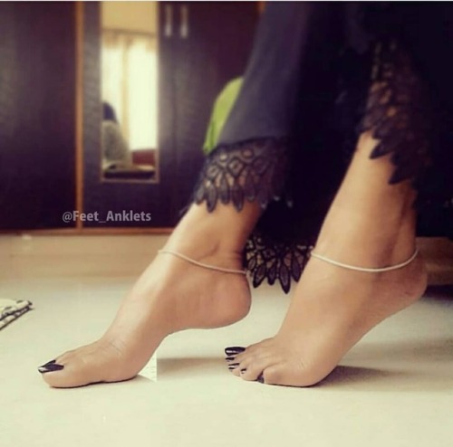 Morning vibes ❤❤  #morningmotivation #morning #feet #anklets #photography #indianphotography #indian