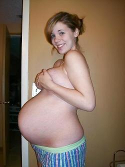 pregnantbellies:  nice smile