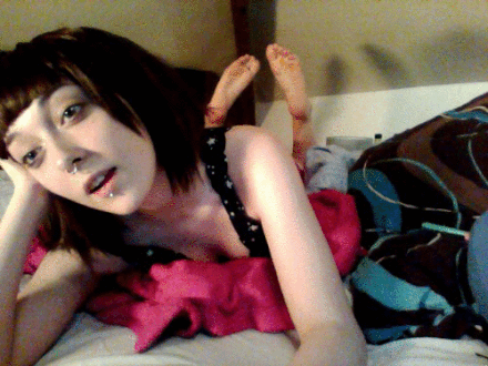 wvfootfetish:  prettykittenprincess:  BUSY FOOT SNAPCHAT DAYYY TOMORROW ^____^I need some foot lovers to love my soles, buy my snapchat by messaging me on kik: prettykittenprincess ~ <3   Sexy       