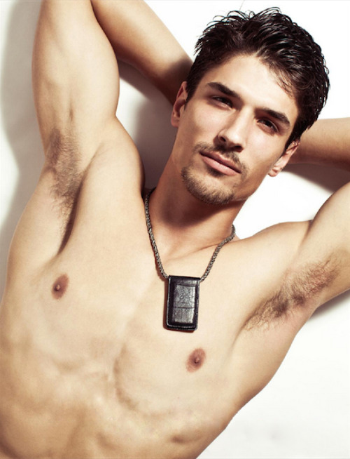 adonismale:  A world of male gods @ AdonisMale.com 
