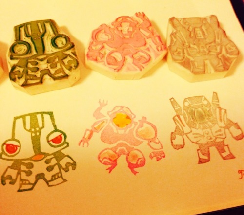 gatarooooo:  Chibi jaeger rubber stamps