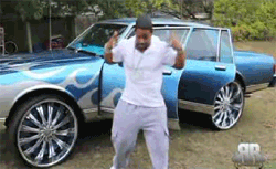 bae–electronica:  When Im Bumping my music out my carAnd then a bee try to set trip on meAnd then he brings a friend w/ him  The weirdest nigga to ever do porn