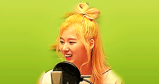 maerinah:  @taenthusiast asked me to: make a gifset of my favorite sana hairstyles 💐💕️