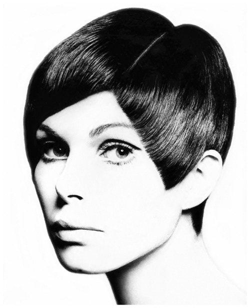 Can anyone tell me the name of this Sassoon model?