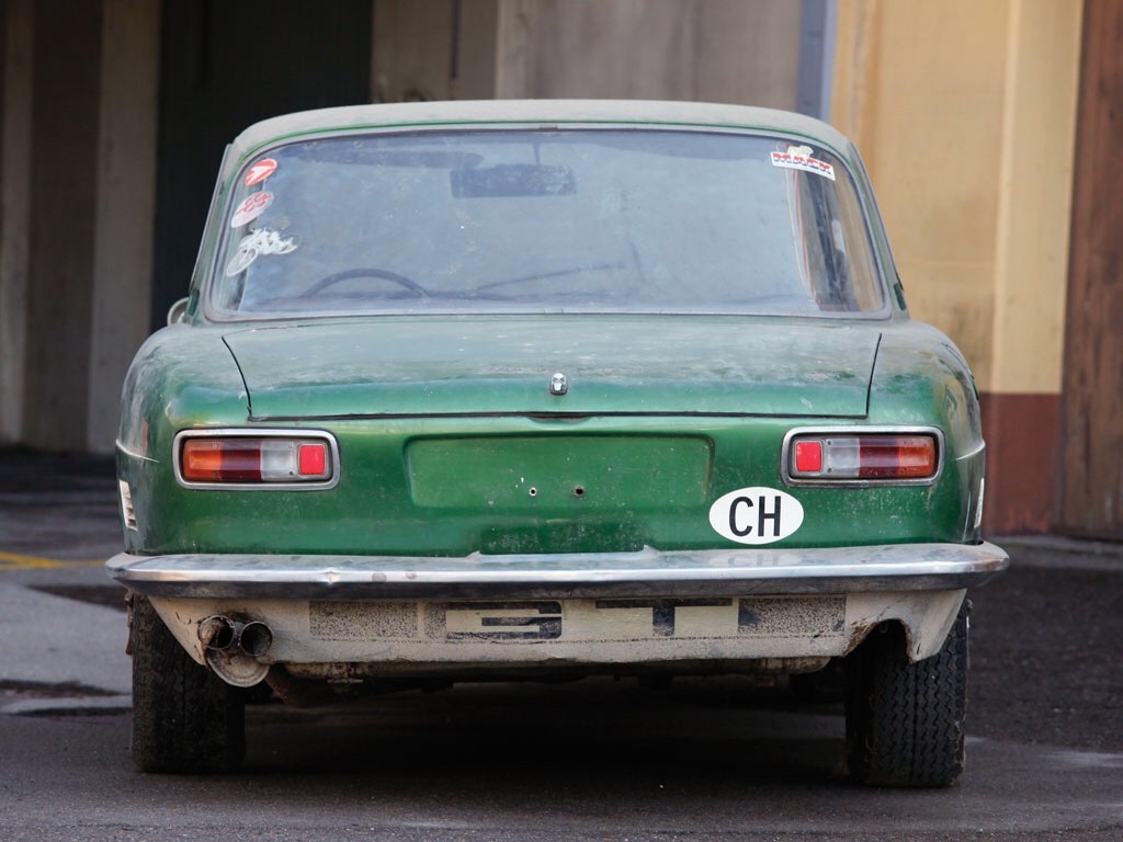 stefialte:  Precious Scrap: Iso Rivolta IR 300 GT Coupé by Bertone