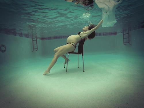 XXX pregbab:  Underwater  Submerged art photo