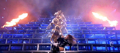 yoncehaunted:Yoncé all on his mouth like liquor 