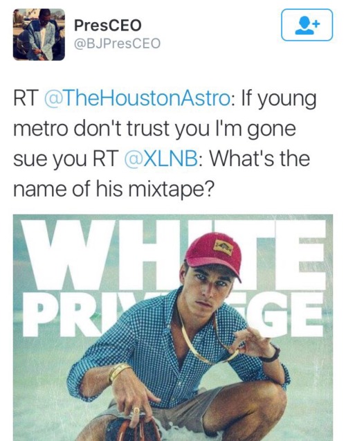 chlomoneychloproblems: thephotographersdomain:I love the creativity of black twitter. “If young metr