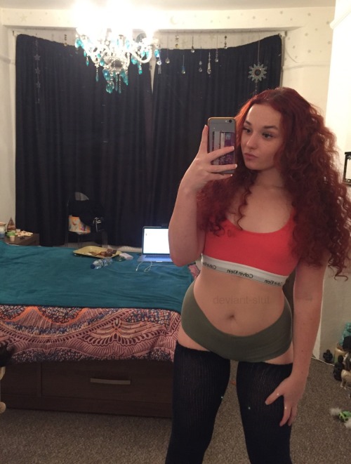 deviant-slut:  Come and watch me live on myfreecams @Ambadawnn ☺️