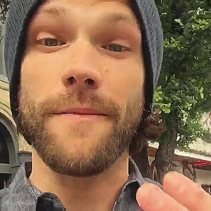 bestofj2: the-spncest: Jared Padalecki blowing kisses Jared kissed