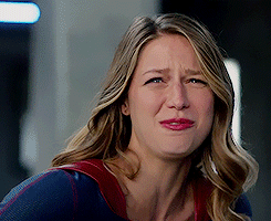 reyes-robbie:  #Nervous Alien   Melissa Benoist as Kara Danvers in Supergirl (2015