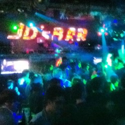 Having a blast at jd’s bar. #dalian