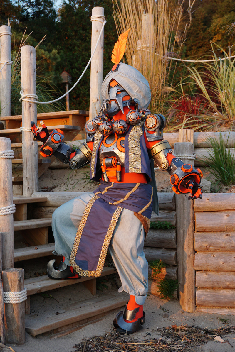 melcolley:Some new photos of my Zenyatta cosplay taken at the beach! Costume made