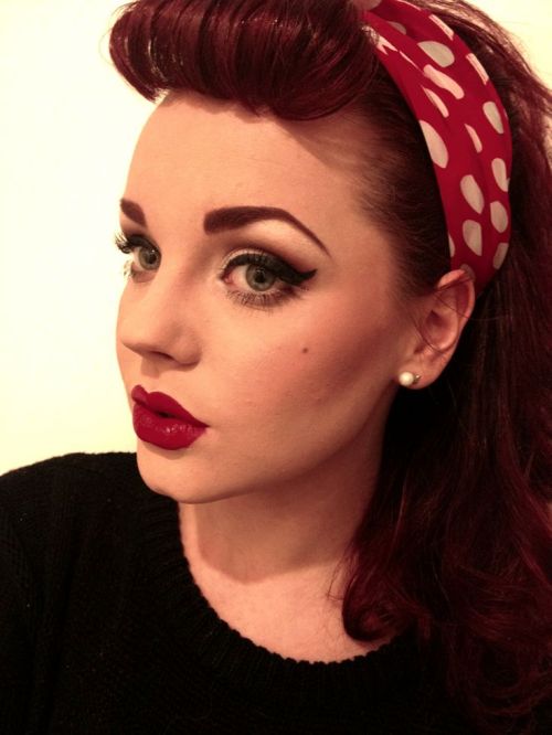 staciecd:awesome make up….the girl I want to be