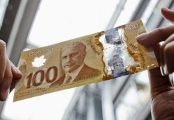 rxversed:  brightfeathers:  Whenever people question how awesome Canada is, I just remind them that our 贄 bills are scratch and sniff maple syrup  Canada is the greatest country in the world.  