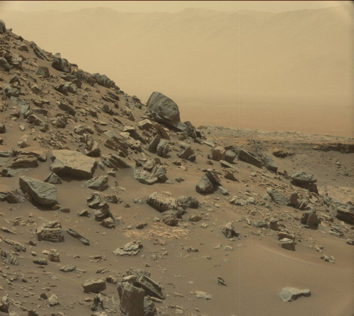 edwardspoonhands: brucesterling: climateadaptation: New pictures from Mars. Via: www.jpl
