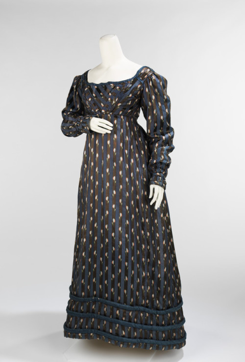 the-met-art: Dinner dress, Costume InstituteMedium: silk, cottonBrooklyn Museum Costume Collection a