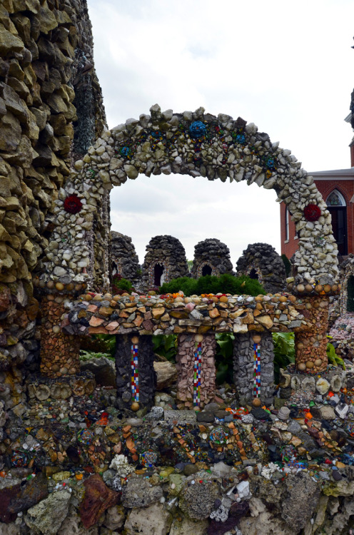 katiejean-kj:Dickeyville Grotto! I have been wanting to go here for years. I am glad I finally made 