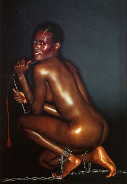 theblackcatzon:  grace jones