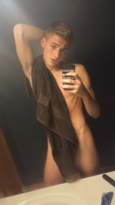 sexyboysbeingsexy.tumblr.com post 132445512894