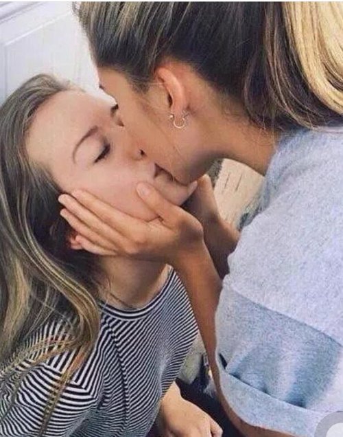 girl kissing girl