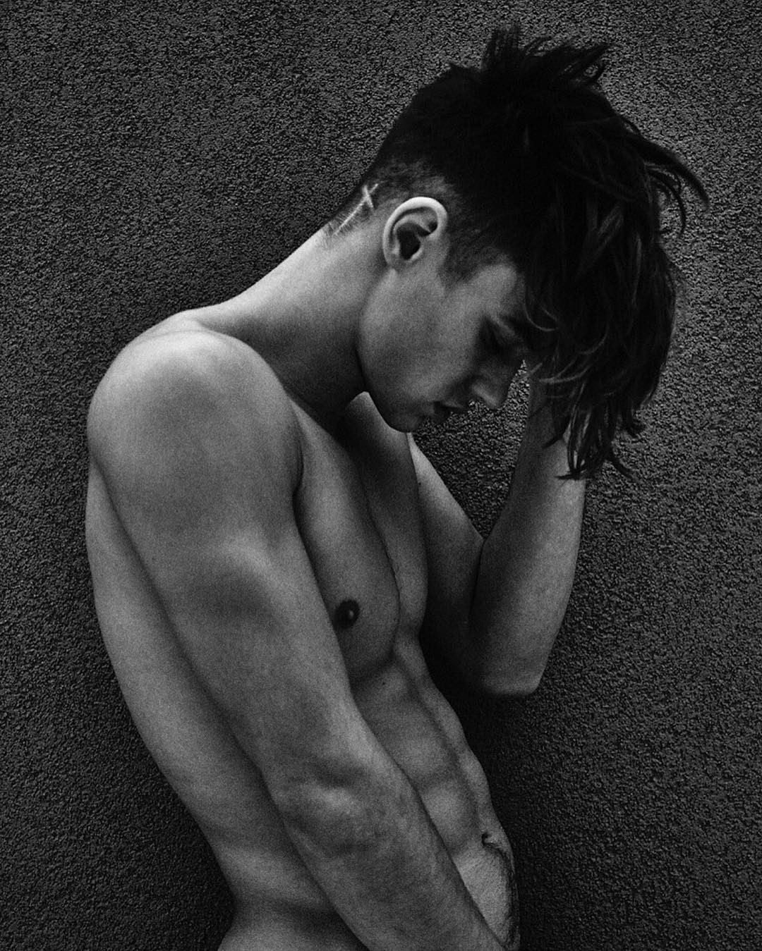 famousdudes:  Cameron Dallas definitely knows how to pose shirtless.