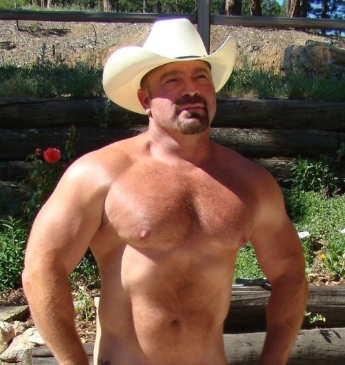 matureandruggedmen:  Reblogging some of my favorite stuff from other blogs. If you enjoy what you see, then be sure to check out the blog that originally posted it!  If you love hot XXX videos featuring rugged, rough, butch, burly, macho hairy daddies,